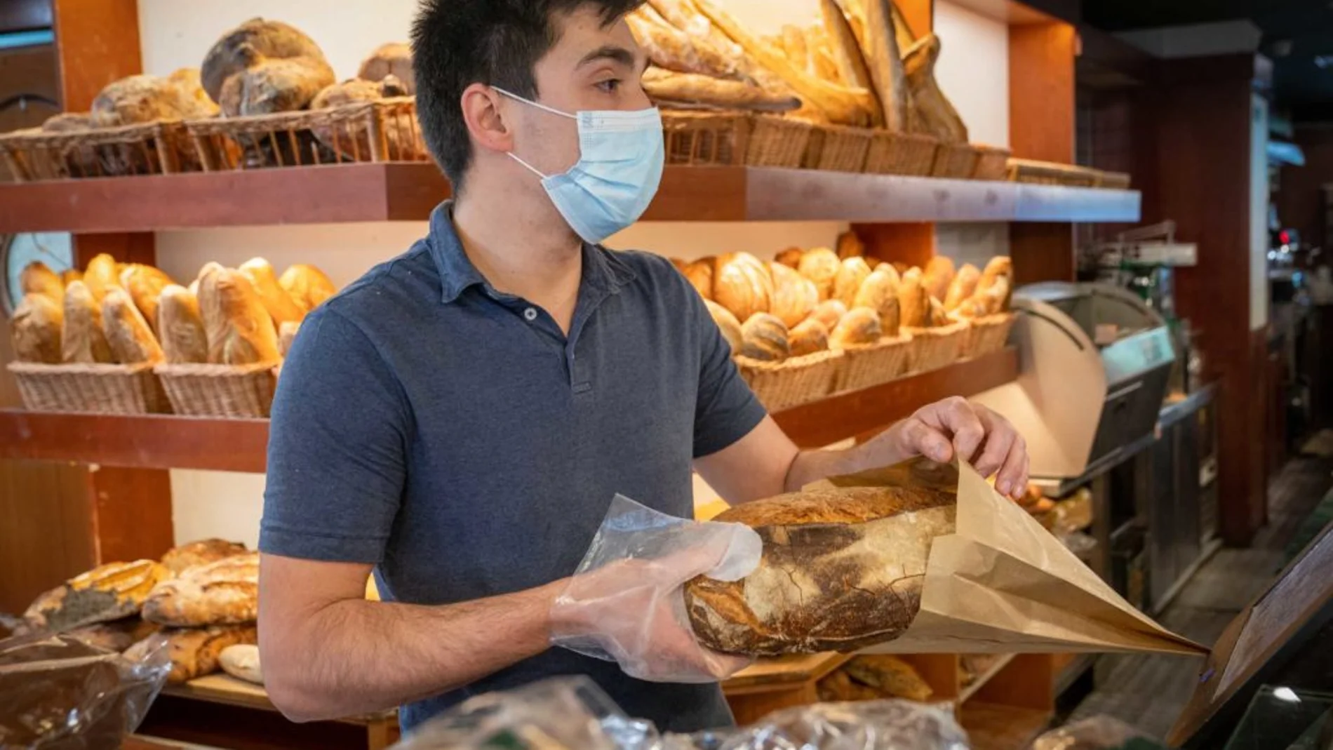 El panadero leonés Daniel Flecha, integrante de la tercera generación en la empresa familiar Panaderías Flecha 1957, representa a España en el campeonato internacional "Bread in the City"
