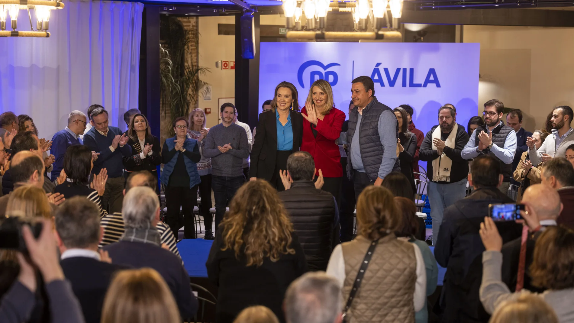 Cuca Gamarra y Calos García arropan a Alicia García en su presentación como candidata del PP a la Alcaldía de Ávila