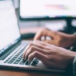 Comparamos las tarifas de fibra y móvil de Movistar, Vodafone y Orange tras las subidas de enero.