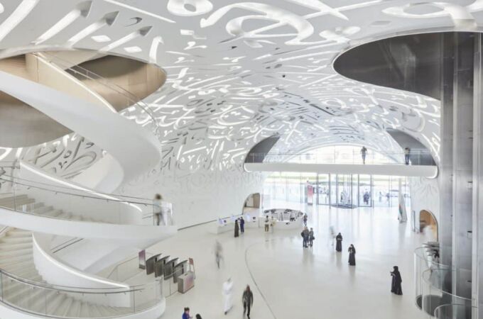 En Dubái se ha levantado el que pretende ser el museo de arte del futuro, que ahora puede beneficiarse de la visita de rusos que huyen de Moscú