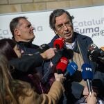 Amalio de Marichalar de Cataluña Suma por España, ofrece declaraciones a los medios durante una manifestación contra el chantaje separatista la plaza de San Jaime, a 22 de enero de 2023, en Barcelona, Catalunya (España). Bajo el lema 'España no se vende ¡No al chantaje separatista!