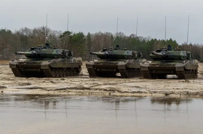 Alemania cede a las presiones y autoriza el envío de tanques Leopard a Ucrania