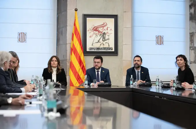 ERC presiona al PSC y se abre al Cuarto Cinturón para pactar los Presupuestos catalanes
