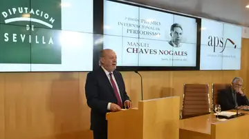 El presidente de la Diputación de Sevilla, Fernando Rodríguez Villalobos, durante su intervención