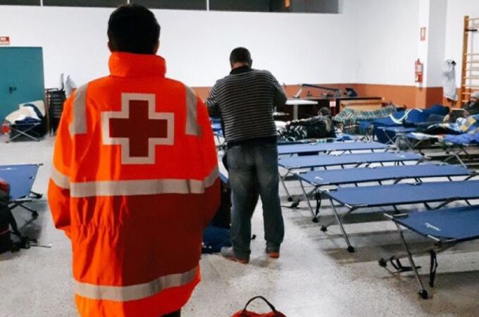 El Ayuntamiento de Alicante y la Cruz Roja ha puesto en marcha un dispositivo especial debido a las bajas temperaturas