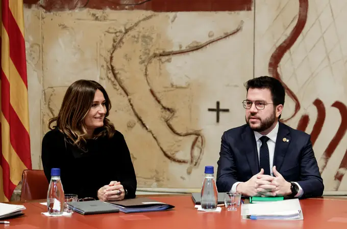 Suspenso al Govern: 4,4 de nota y solo ERC aprueba a Aragonès