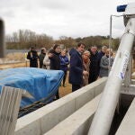 El consejero de Medio Ambiente, Vivienda y Ordenación del Territorio, Juan Carlos Suárez-Quiñones, visita la estación depuradora de aguas residuales de Villamor de los Escuderos (Zamora)
