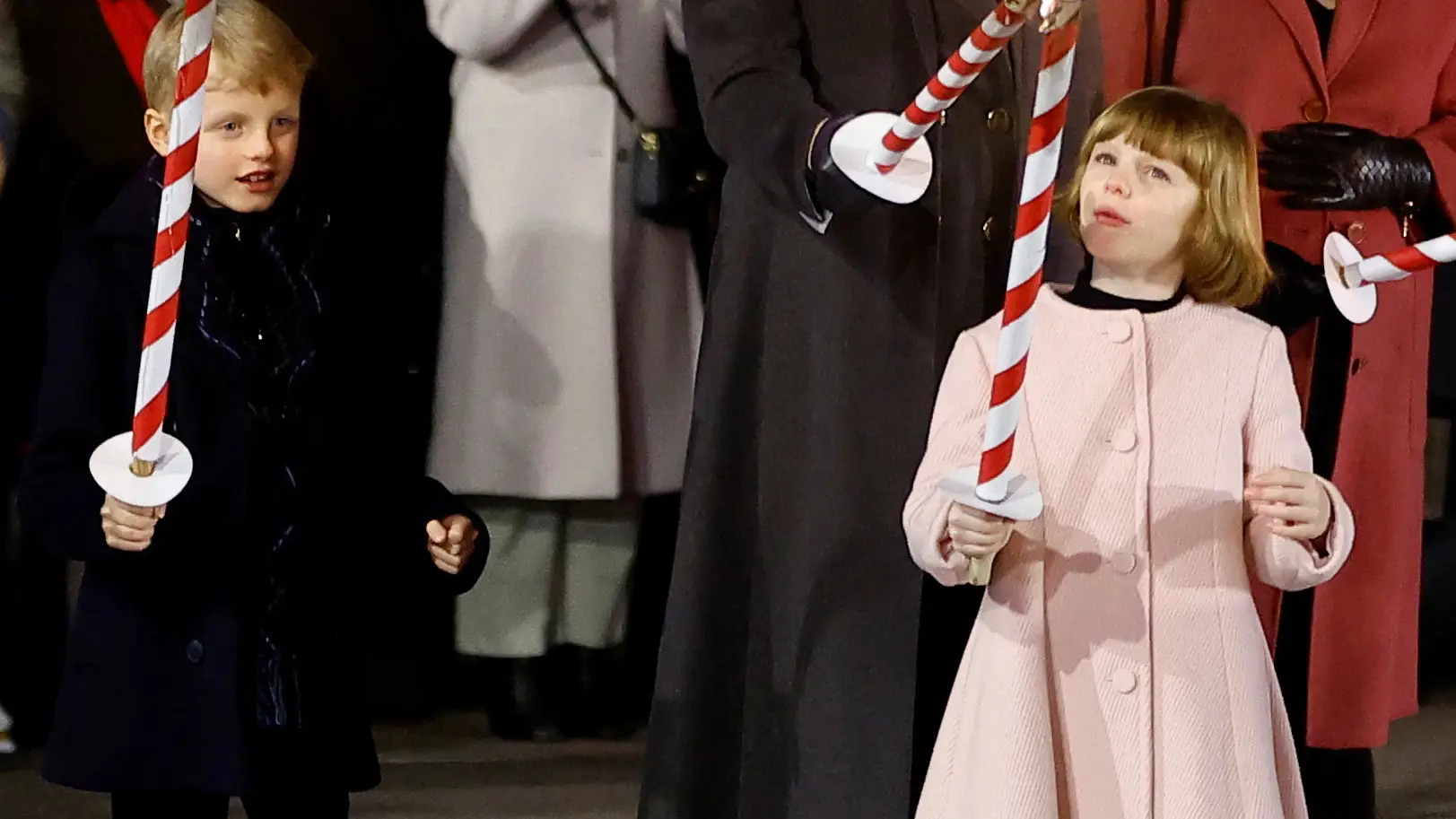 Charlène y sus hijos en Santa Devota EFE/EPA/ERIC GAILLARD / POOL MAXPPP OUT