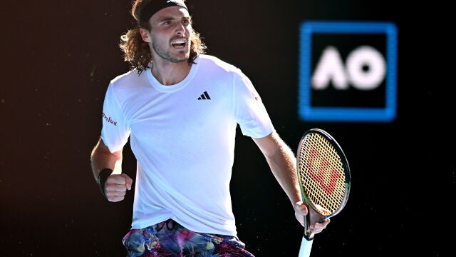 Stefanos Tsitsipas celebra uno de los puntos de la semifinal ante Khachanov
