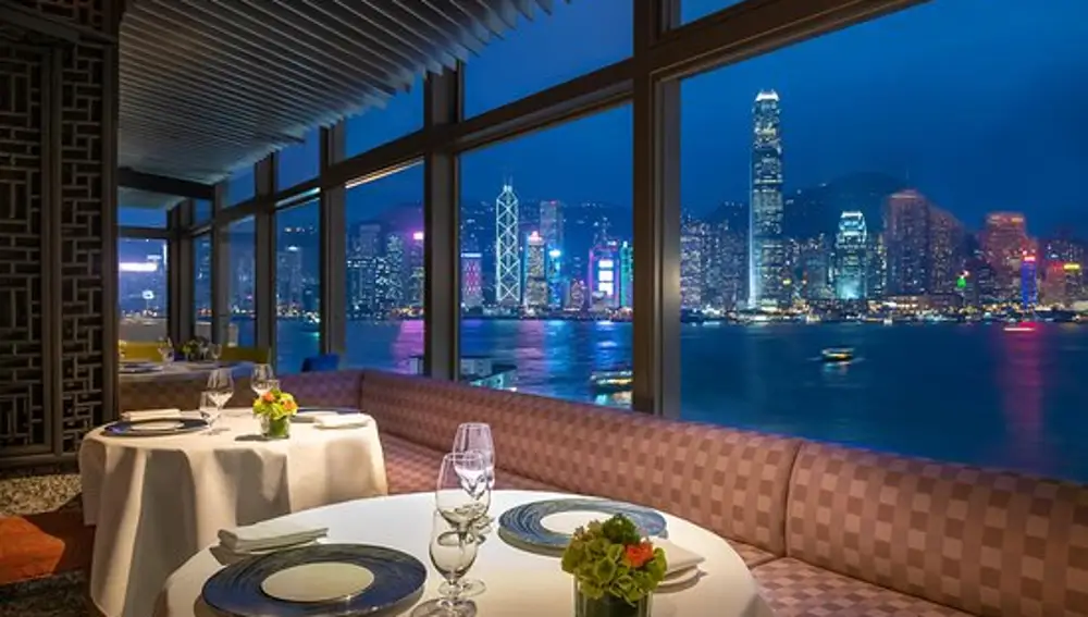 El sky-line de Hong Kong, visto desde uno de los restaurantes del Hotel Marco Polo