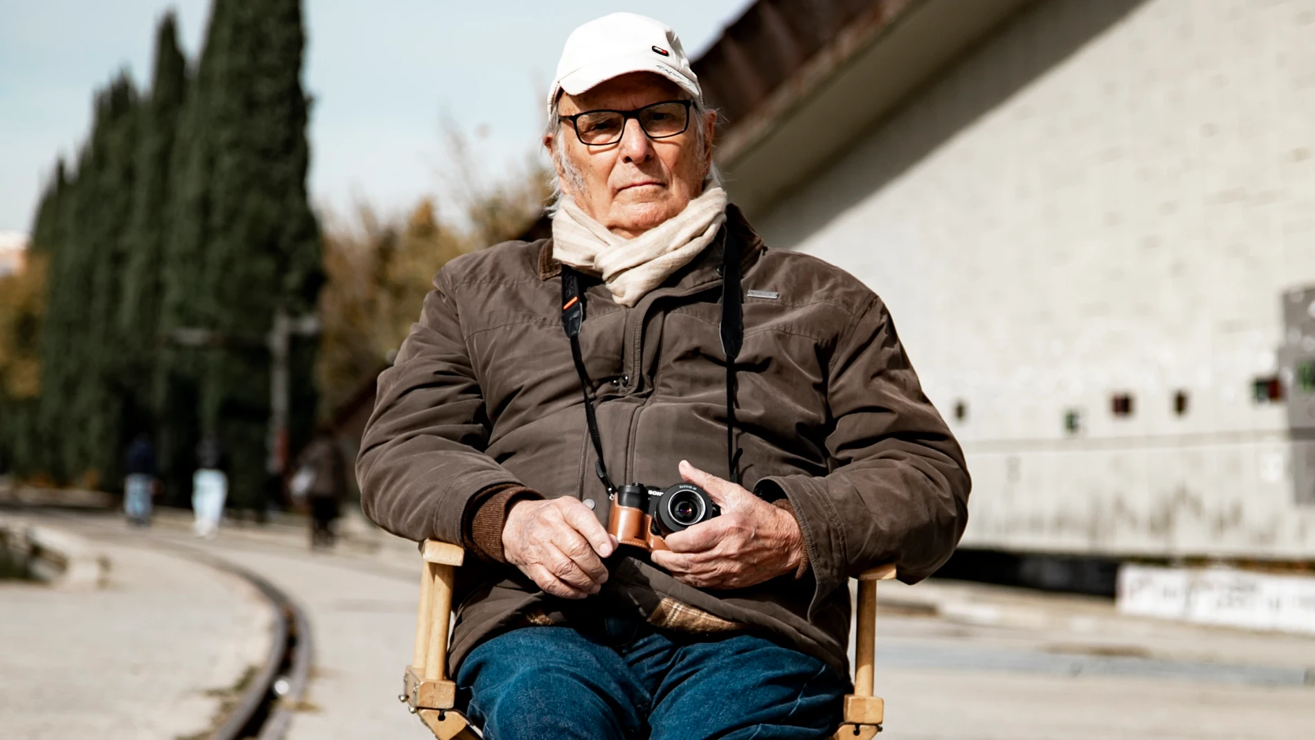 El director de cine Carlos Saura, que estrena "Las paredes hablan"
