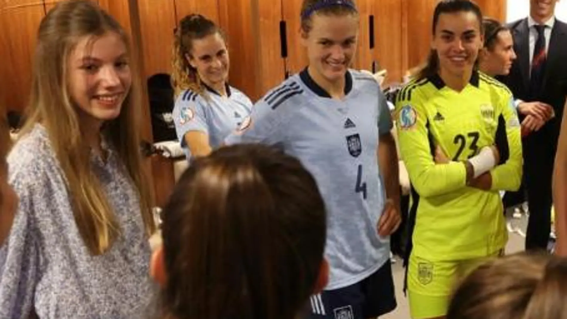 La Princesa Leonor y la Infanta doña Sofía apoyaron a la Selección española femenina en la EURO 2022