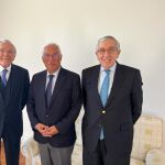 Isidro Fainé, presidente de la Fundación “la Caixa”; António Costa, primer ministro de Portugal; y Artur Santos Silva, patrono de la Fundación y presidente honorario de BPI