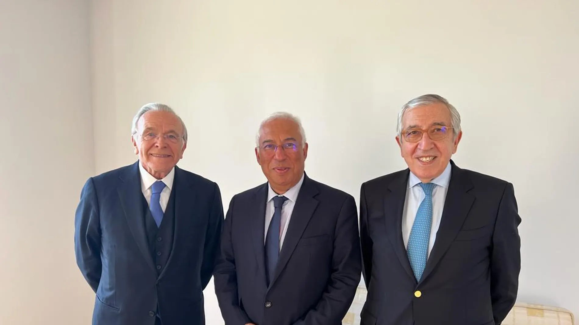 Isidro Fainé, presidente de la Fundación “la Caixa”; António Costa, primer ministro de Portugal; y Artur Santos Silva, patrono de la Fundación y presidente honorario de BPI