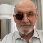 Salman Rushdie se siente incapaz de escribir tras el ataque