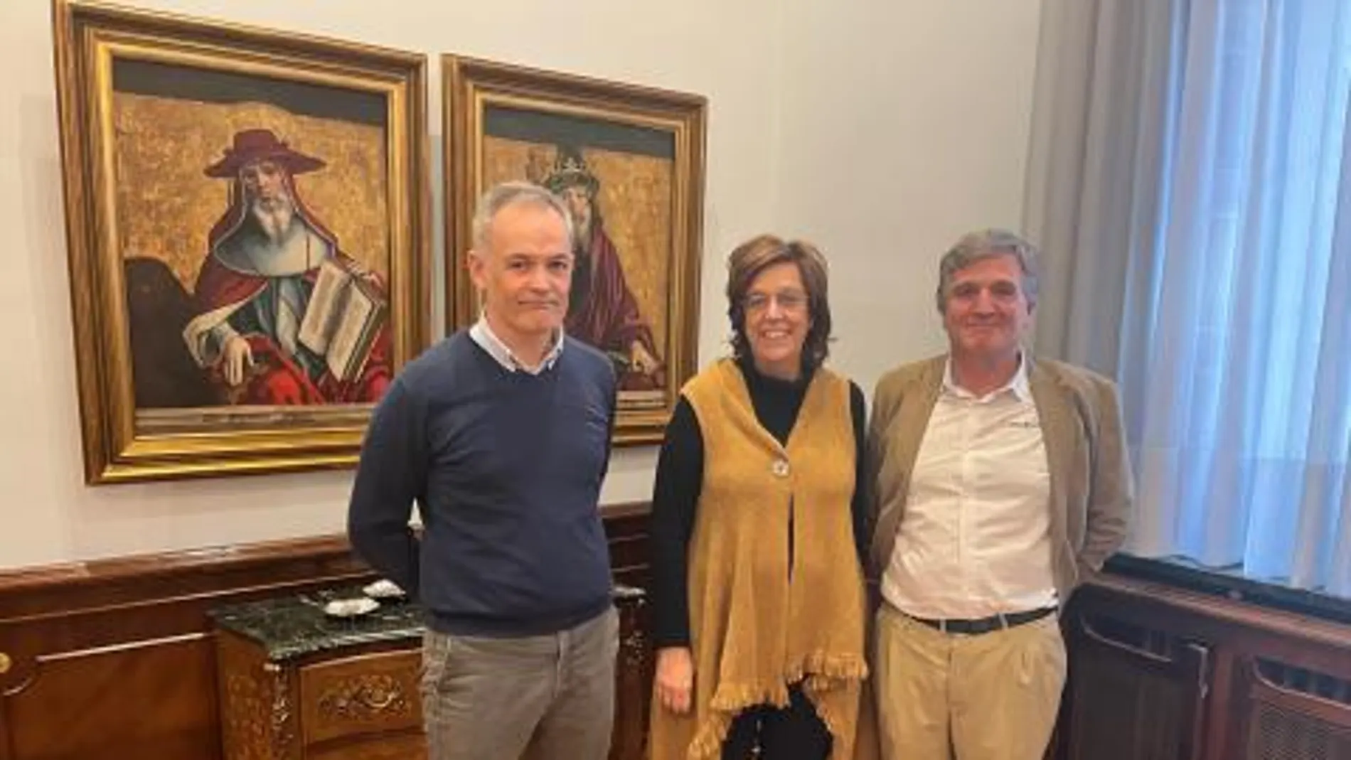 La presidenta de la Diputación de Palencia, Ángeles Armisén, se reúne con los responsables de Cascajares