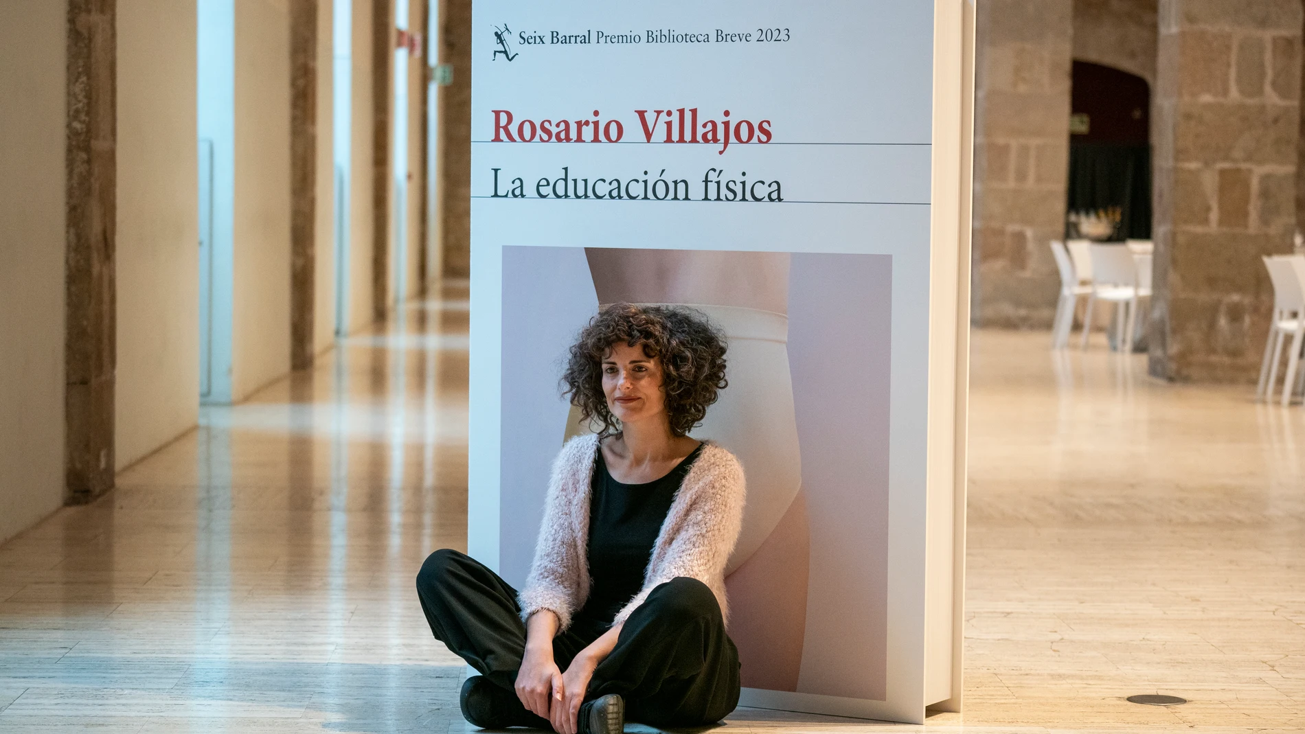 Rosario Villajos ganadora del Biblioteca Breve con "La educación física"