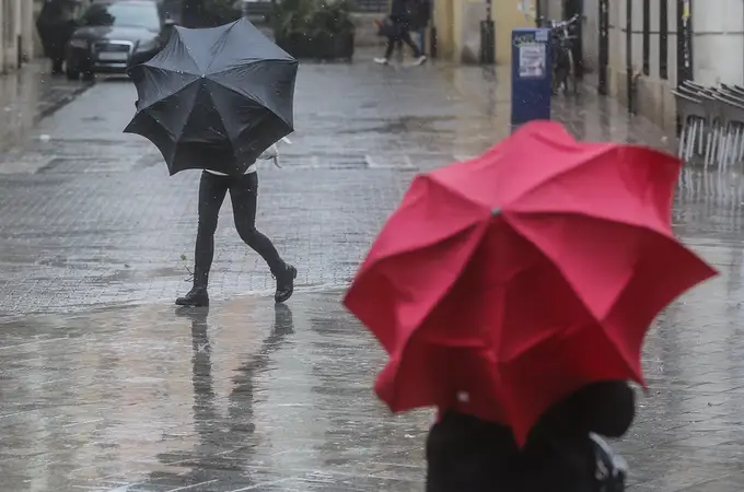 Una nueva borrasca se acerca a España: estas serán las zonas más afectadas por la lluvia y la calima