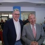 El candidato del PP a la Alcaldía de Zamora, Jesús María Prada, junto a Barrios