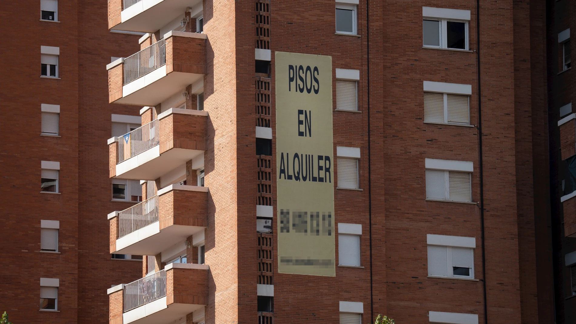 Casi el 100% de inquilinos en España son parejas jóvenes sin hijos o familias, según Arag