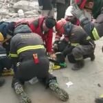 Bomberos de Málaga rescatan a una familia en Turquía