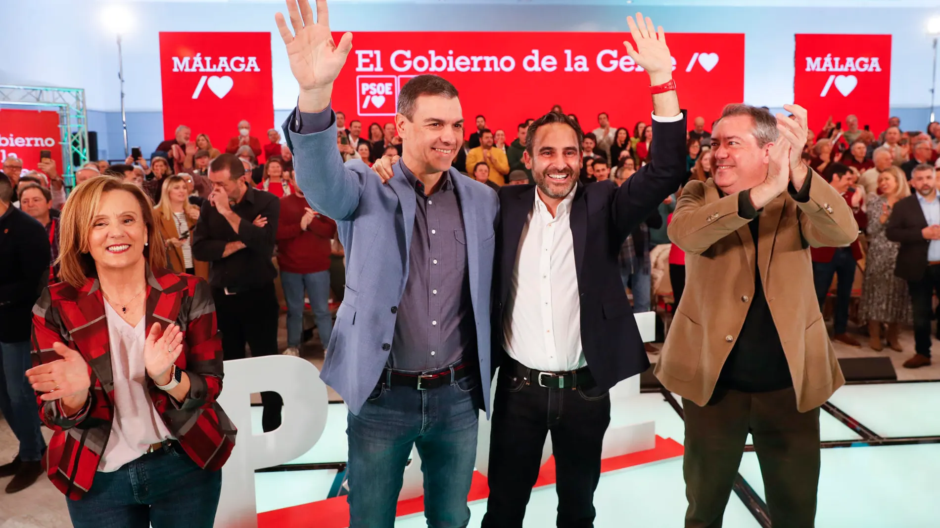 Sánchez y Espadas arropan al candidato socialista a la Alcaldía de Málaga, Daniel Pérez