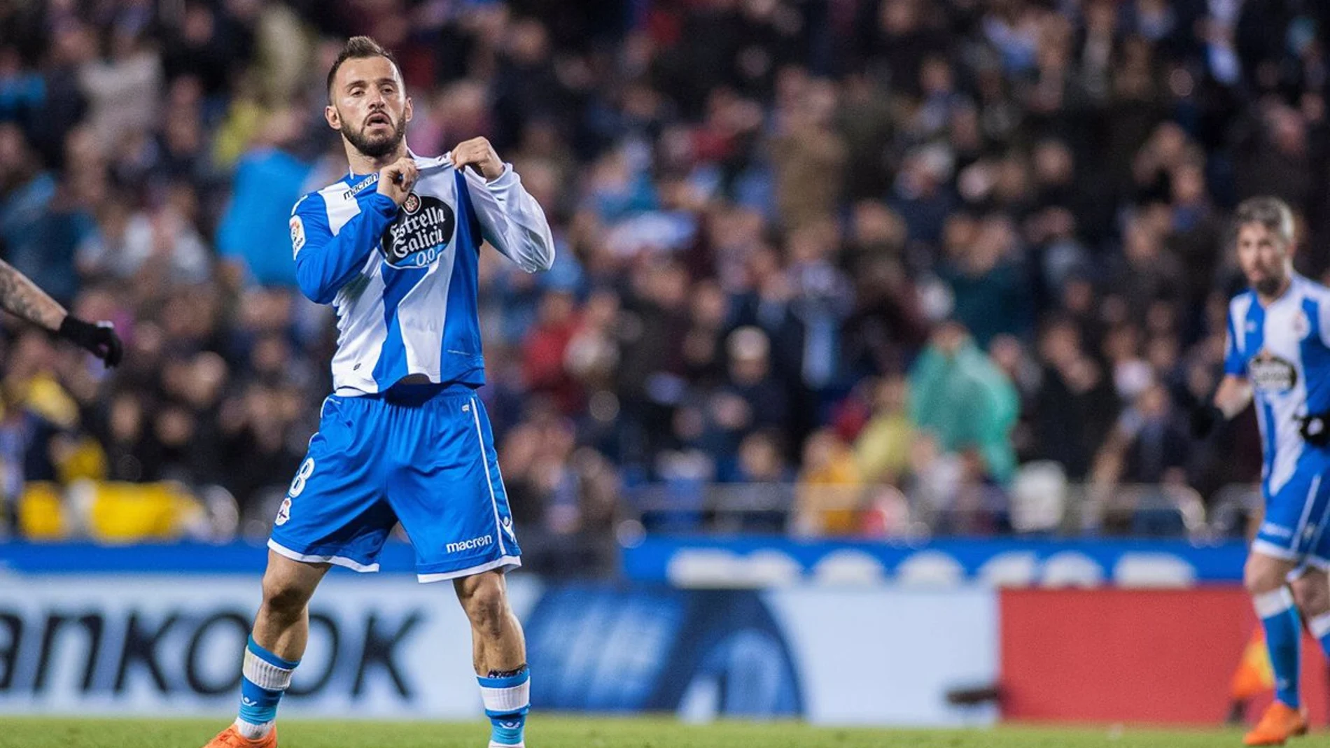 El extraño caso de Colak: debuta con su equipo y anuncia por Instagram que se retira del fútbol