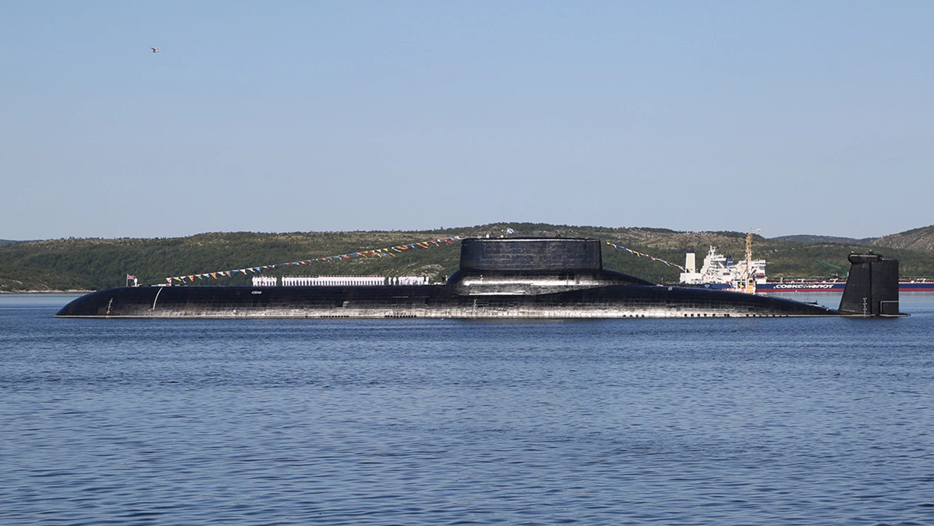 Rusia da de baja su submarino Dmitry Donskoy, el mayor y más letal del mundo y que inspiró la película "La caza del Octubre Rojo"