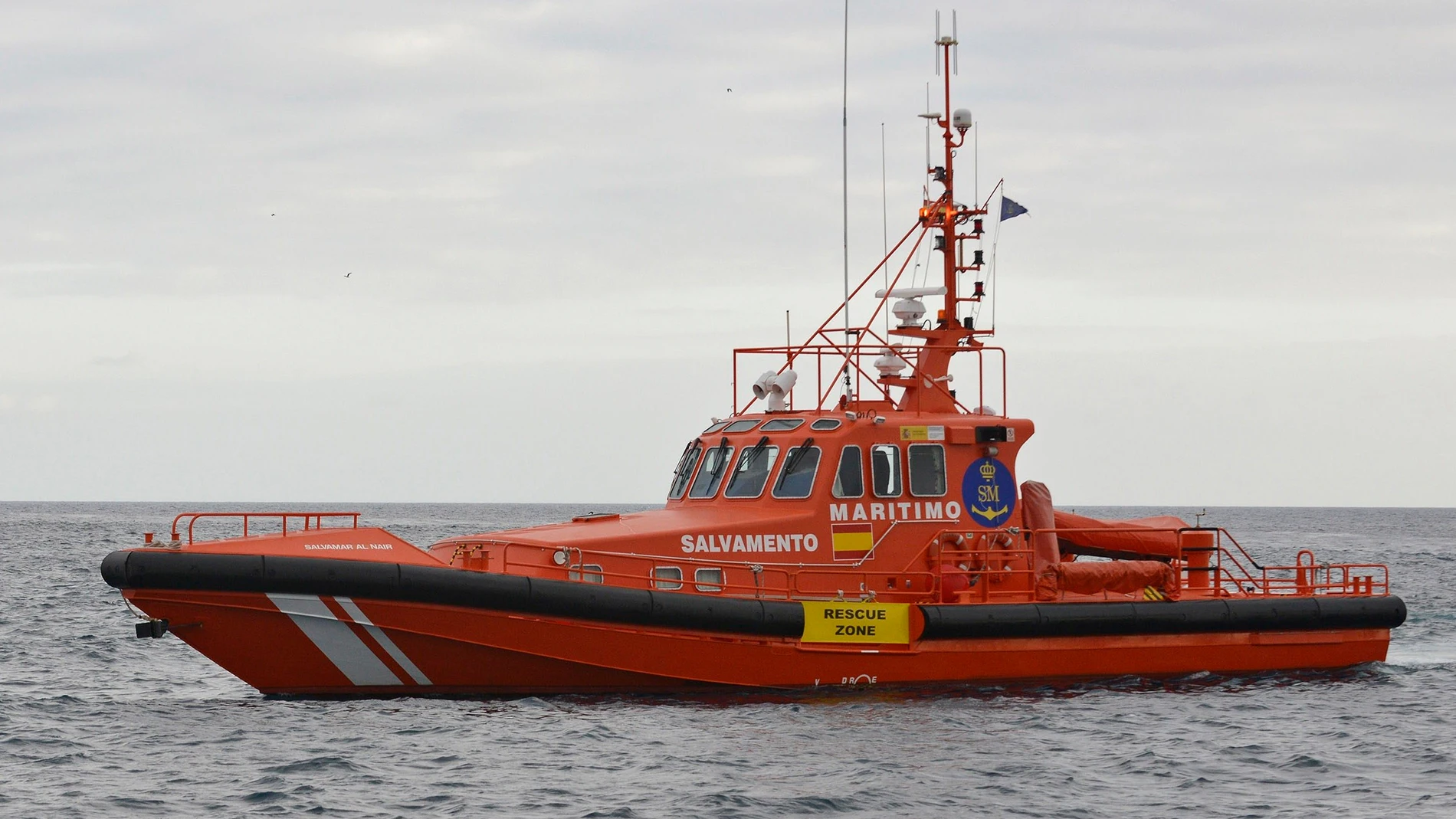 Salvamento rescata una patera a unos 148 kilómetros al sur de Gran Canaria