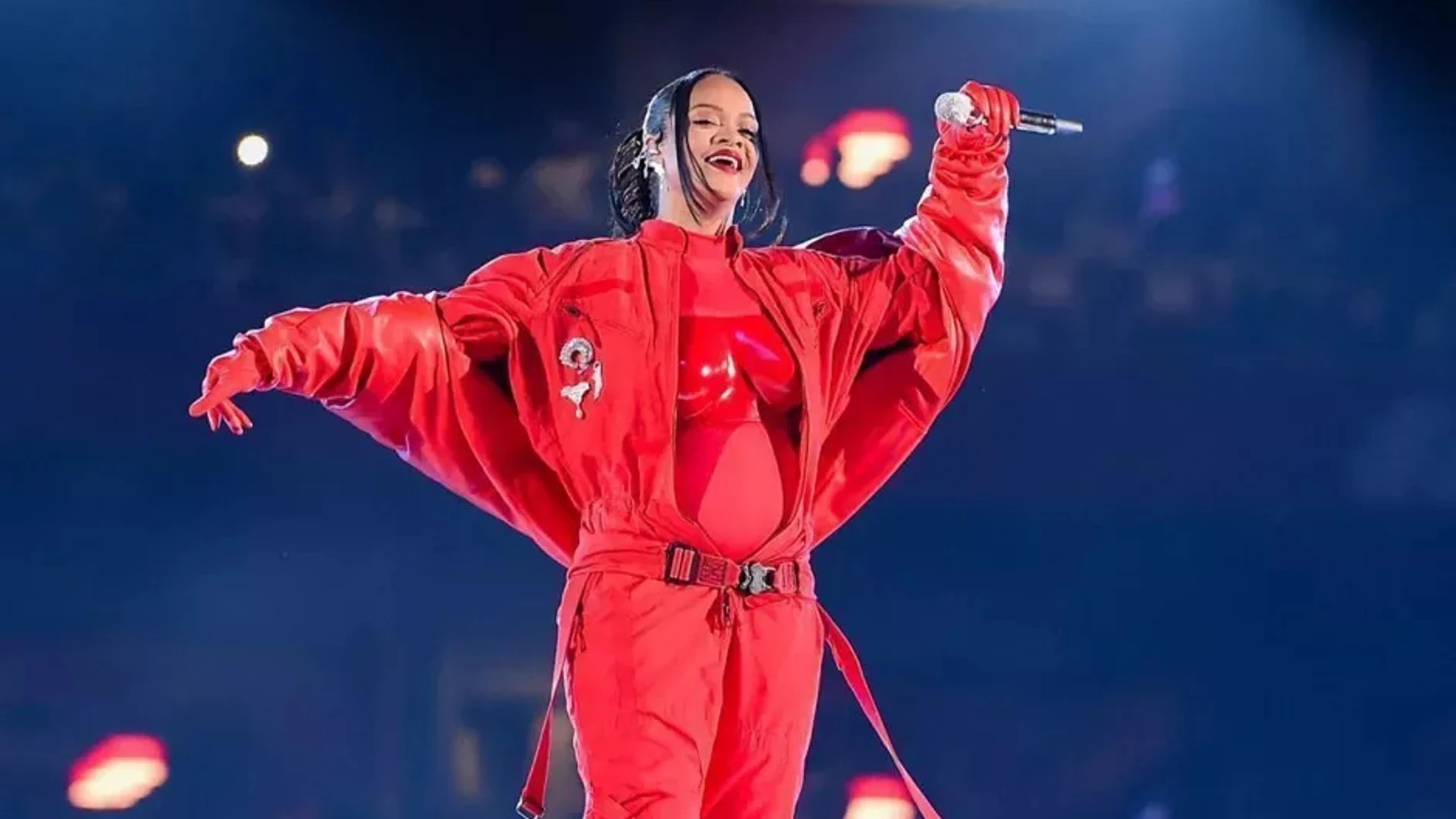Estos son los productos de maquillaje que usó Rihanna en la Super Bowl