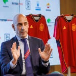 Desayuno informativo con el presidente de la Federación Española de Fútbol, Luis Rubiales