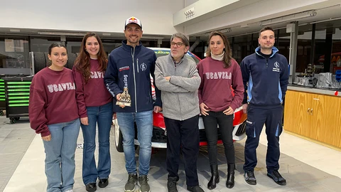 Oriol Vidal comparte su experiencia en el Dakar con los alumnos de la UCAV