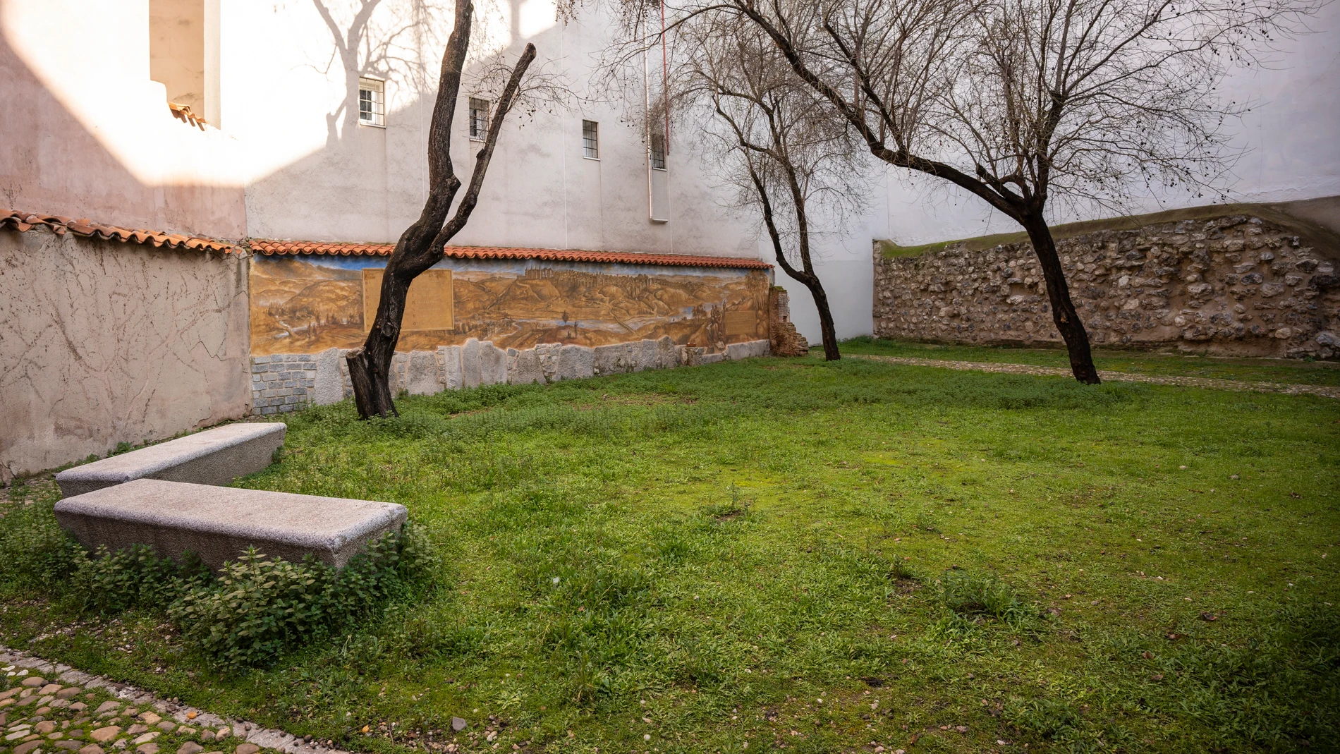 Restos de la muralla en el casco antiguo de Madrid