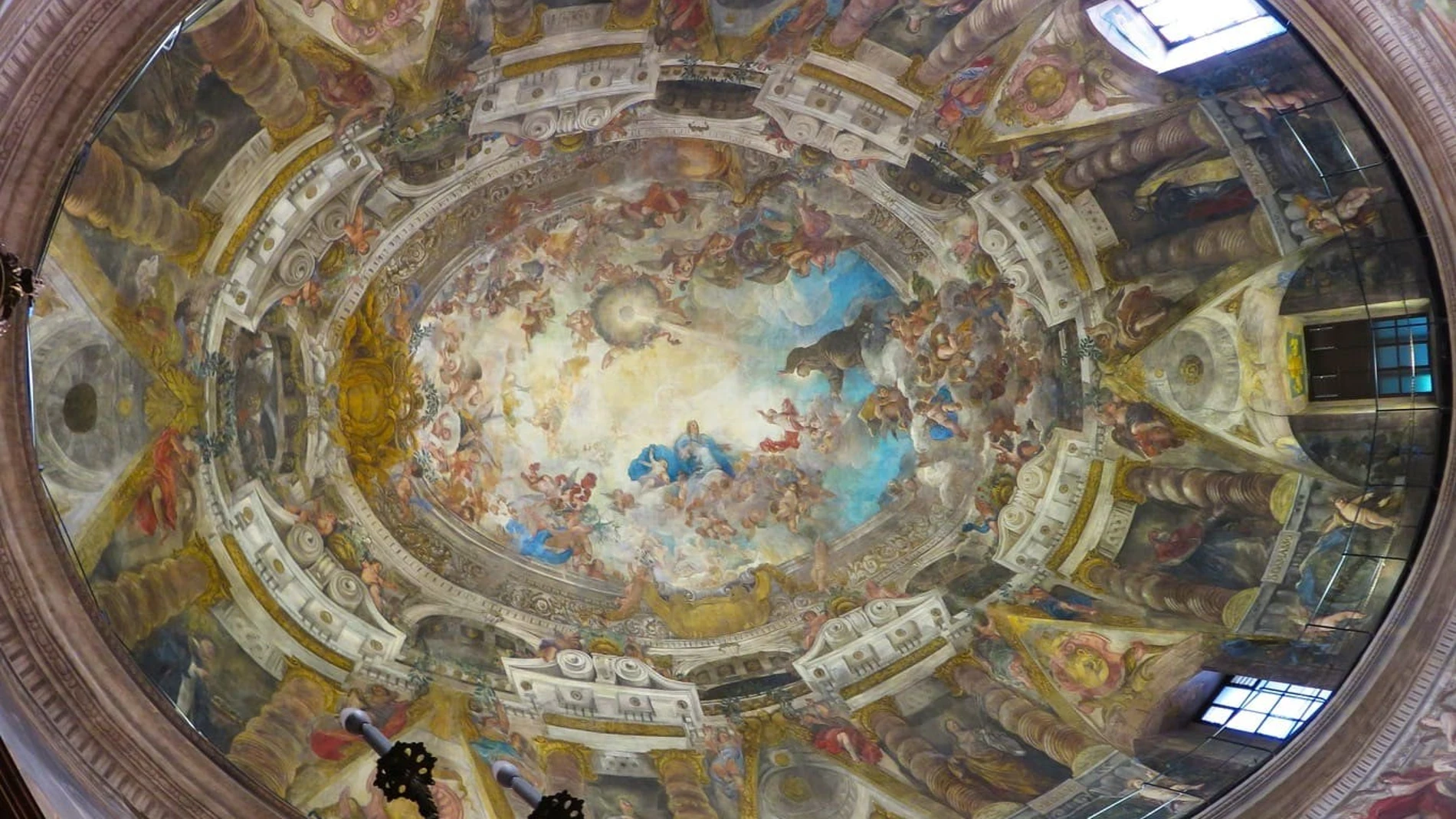 La Capilla Sixtina de Madrid: metros y metros de frescos barrocos a un paso de la Gran Vía en San Antonio de los Alemanes
