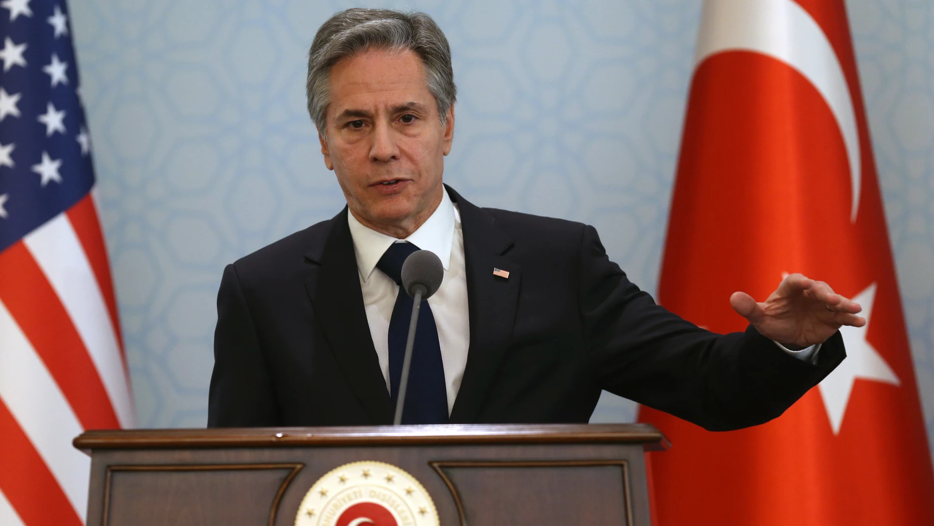 Ankara (Turkey), 20/02/2023.- US Secretary of State Antony Blinken attends a joint press conference with the Turkish Foreign Minister (not pictured) in Ankara, Turkey, 20 February 2023. Blinken is in Turkey for a two days official visit. (Turquía, Estados Unidos) EFE/EPA/NECATI SAVAS 