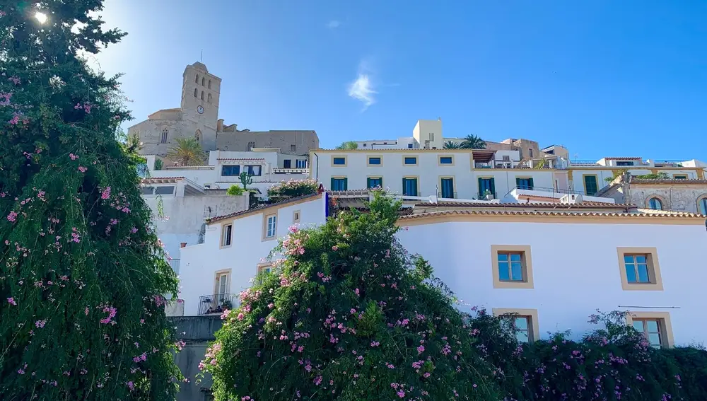 Dalt Vila, donde nació la ciudad de Ibiza, tiene un encanto indescriptible