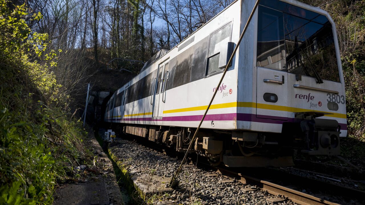 The error of the trains of Cantabria and Asturias will cost more than 20 million public euros