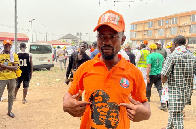 Elecciones en Nigeria: "Voto a Tinubu porque le amo"