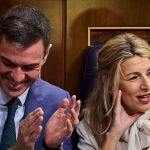 El presidente del gobierno, Pedro Sánchez, y Yolanda Díaz, vicepresidenta segunda y ministra de Trabajo y Economía Social durante la sesión de control al gobierno en el Congreso de los Diputados.