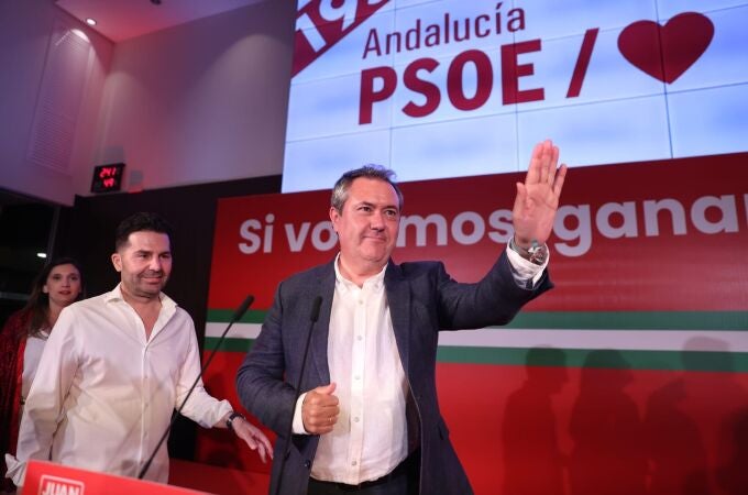 El líder del PSOE-A, Juan Espadas, y su número dos, Noel López Linares
