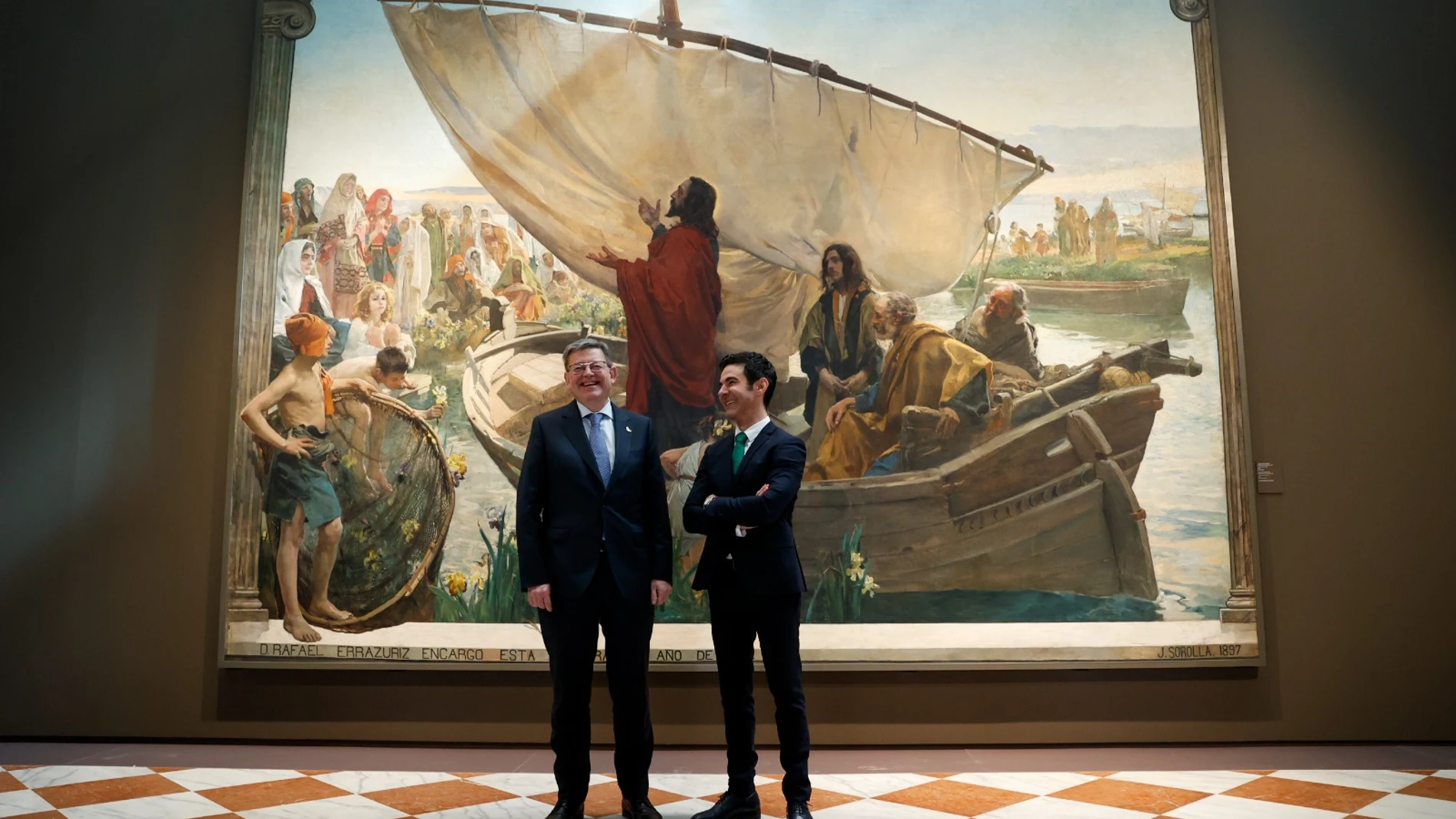 El presidente de la Generalitat, Ximo Puig, junto al director del Museo de Bellas Artes de Valencia, Pablo González Tornel