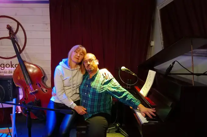 El afinador de pianos que encontró el amor en una misión de rescate suicida en Mykolaiv