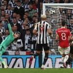 Karius recibe el segundo gol del Manchester United en la final de la Carabao Cup