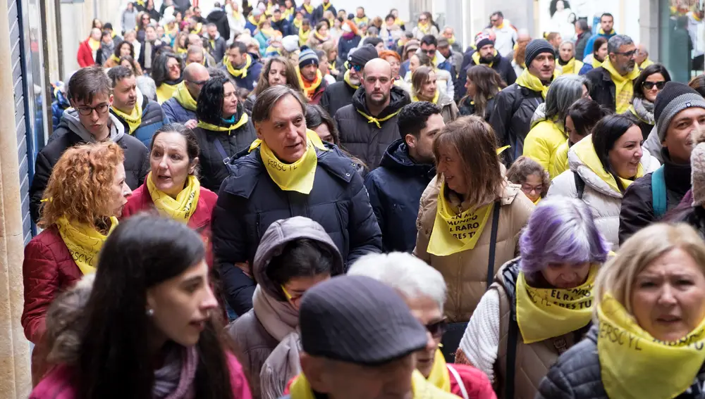 El alcalde de Salamanca, Carlos García Carbayo, participa en la marcha solidaria de la Asociación de Enfermedades Raras de Castilla y León (Aerscyl)