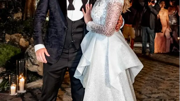 Francisco de Borbón Graf von Hardenberg y Sophie de Borbón-Karoly en la recepción de su boda, en el Marbella Club 