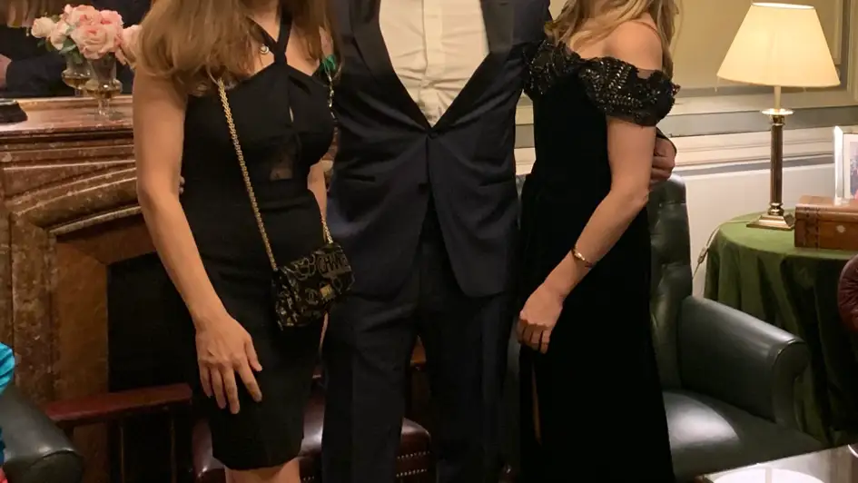 Nasrin Zhiyan con Francisco de Borbón von Hardenberg y su esposa, Sophie de Borbón Karoly