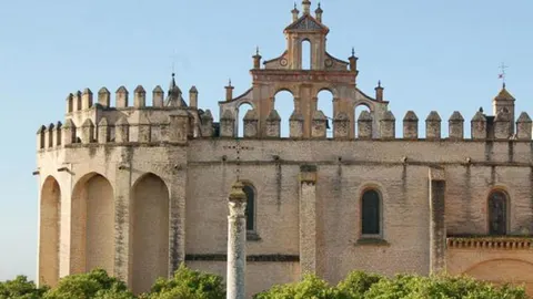 El Monasterio de San Isidoro: de la Biblia del Oso a la tumba de Hernán Cortés