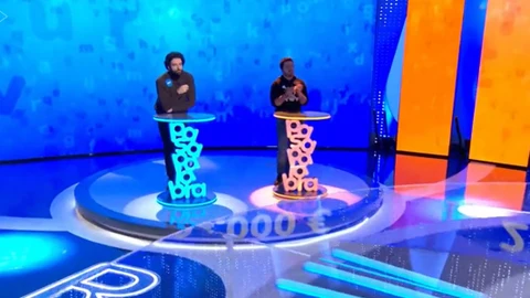 Rafa y Orestes luchando por el gran bote en 'Pasapalabra'