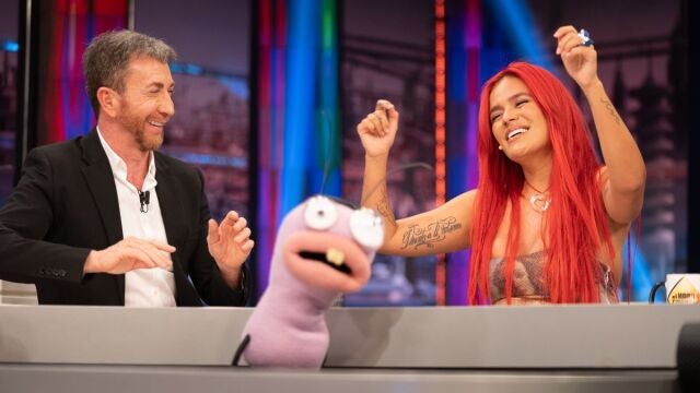 Karol G cuenta a quién va dirigida su canción con Shakira