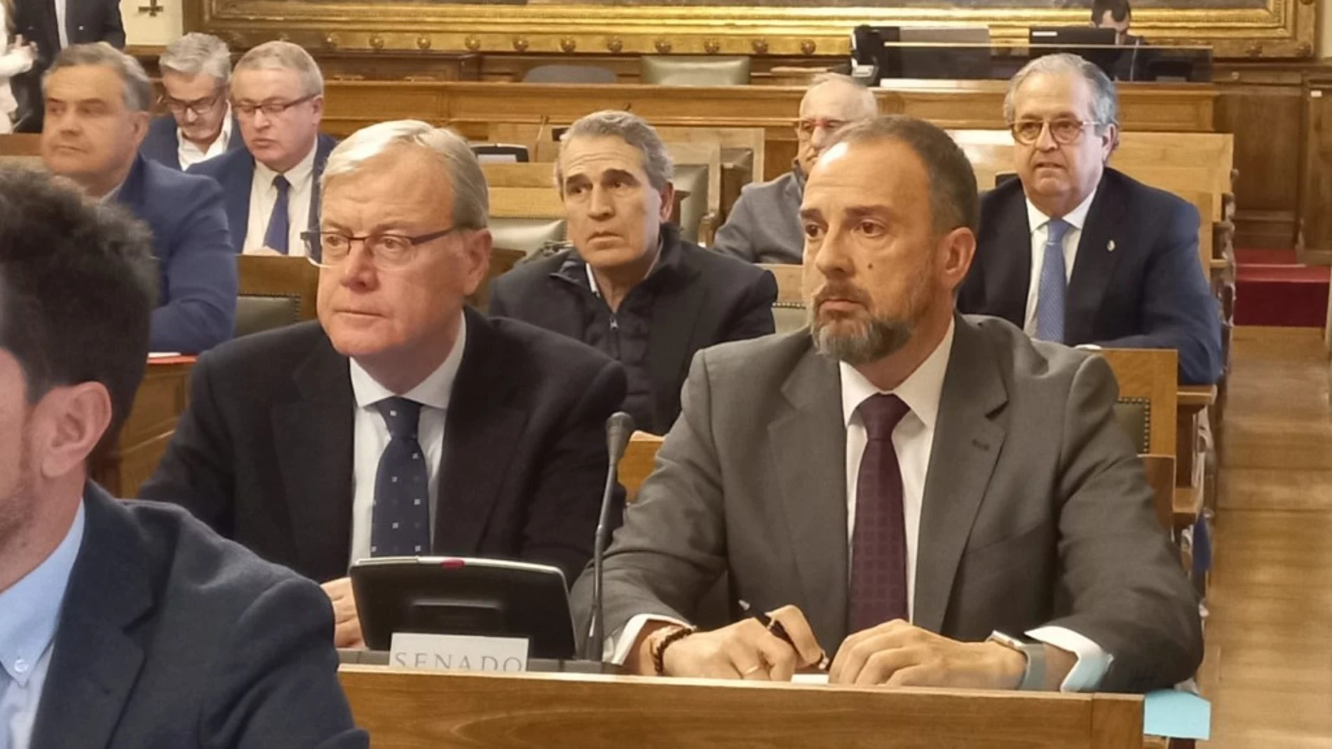 Los senadores populares Bienvenido de Arriba, Antonio Silván y Sanz Vitorio en la Comisión de Fomento